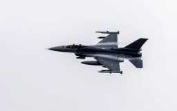"Маневр силой". Эксперт указал на важный момент по F-16, связанный с Польшей и Румынией