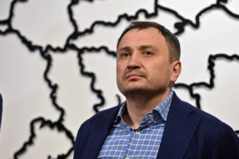 Завладение землей на 290 млн: украинскому министру сообщили о подозрении (фото)