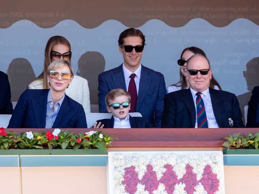 Княгиня Монако Шарлен появилась на публике вместе с сыном-наследником престола