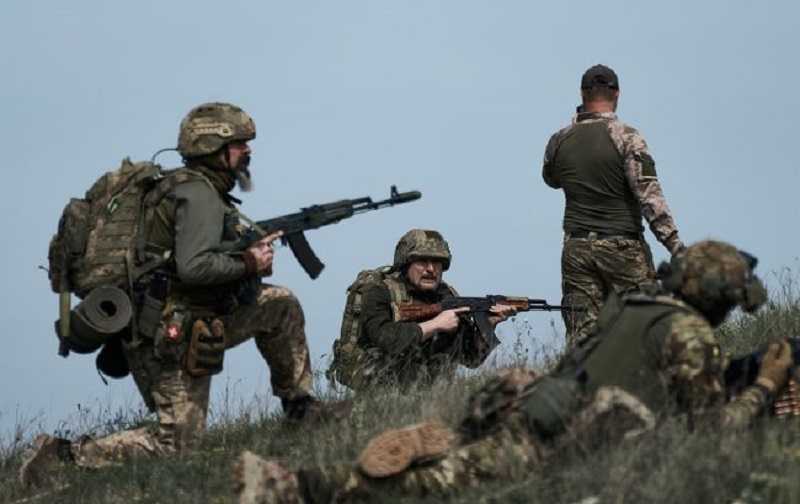 Украинские военные контратаковали ВС РФ в районе Волчанска, — Генштаб