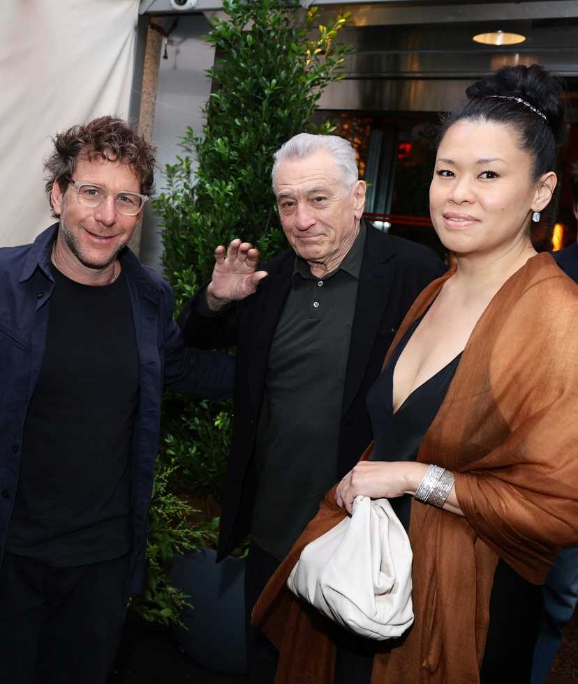 Роберт Де Ниро с возлюбленной Тиффани Чен посетил праздничный ужин фестиваля Tribeca (фото)