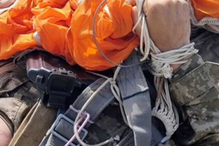 З’ясовуються обставини загибелі курсанта під час стрибка з парашутом – ДБР