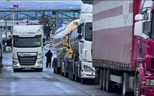 Movement of trucks at checkpoints "Sheghyni-Medyka" and "Krakowiec-Korchova" has been resumed - State Border and Border Service