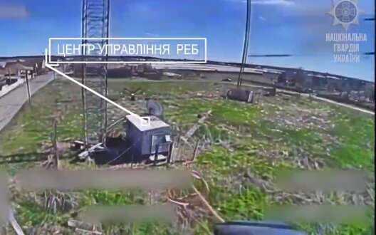 National Guard destroys occupiers’ electronic warfare control center and antennas. VIDEO