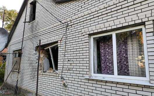 Occupiers attacked Nikopol district 4 times at night, damaging buildings and cars. PHOTO