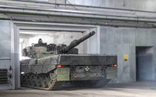 Spain is preparing new military aid package for Ukraine, which will include Leopard 2, artillery shells and armored personnel carriers - El Pais. LIST