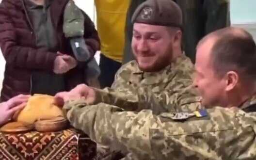 Ukrainians in Minneapolis meet Ukrainian Armed Forces veterans who came for prosthetics. VIDEO