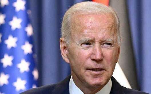 Biden urges Senate to vote for Ukraine aid package: "So I can sign it immediately"