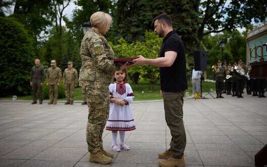 Zelenskyy presents awards to infantry soldiers. PHOTOS