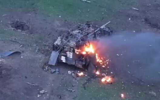 Soldiers of 72nd SMB repelled occupiers’ attack with FPV drones: 2 tanks and 3 APCs were destroyed. VIDEO