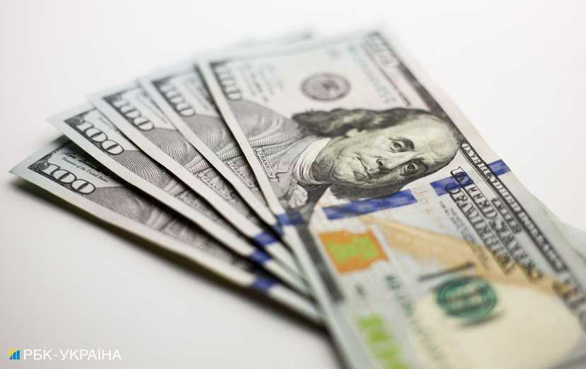 НБУ знизив офіційний курс долара після різкого зростання