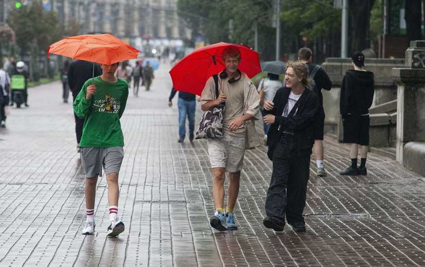 Дощі, зливи та навіть шквали. Де в Україні сьогодні чекати негоду