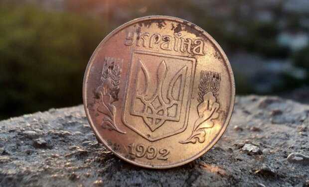 За старі 25 копійок українці можуть отримати солідну пачку готівки: у чому особливість монетки