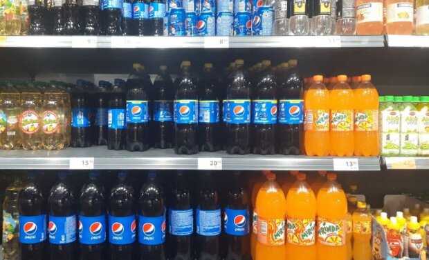 80 грн за литр: супермаркеты обновили ценники на соки, минеральную воду и газированные напитки